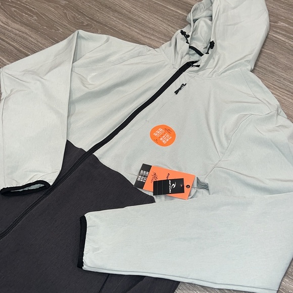 Rip Curl anti series windbreaker. Size L. NWT - Picture 2 of 4